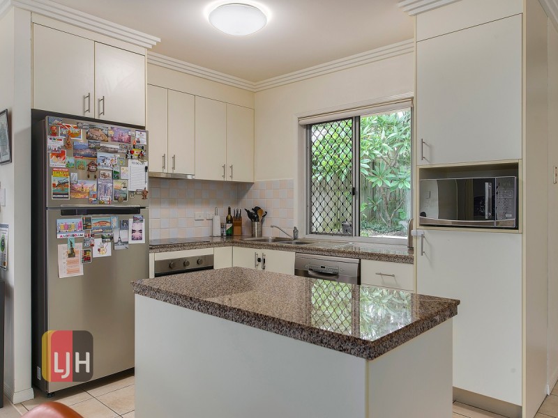 2/29 Brookfield Road, Kedron QLD 4031