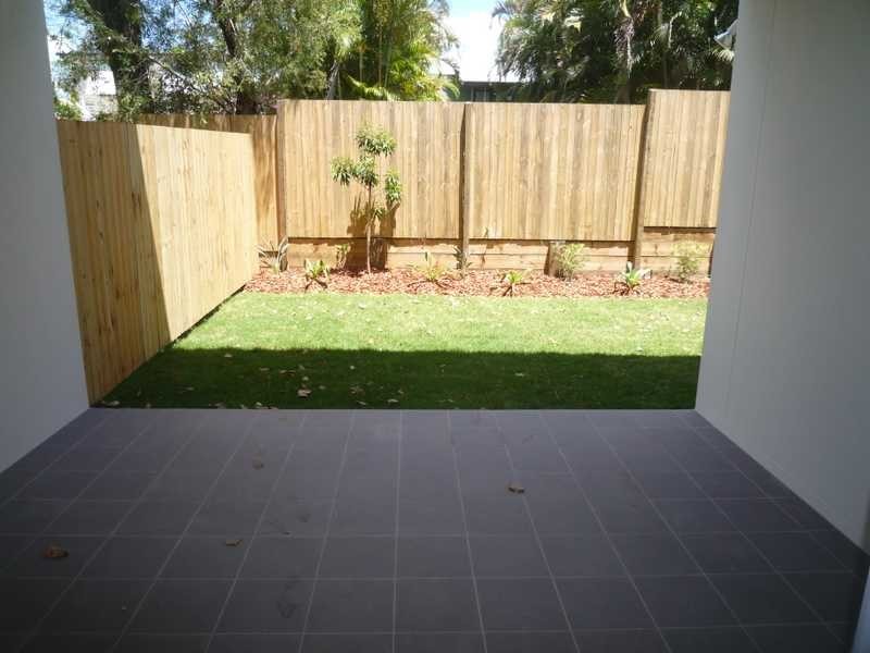 2/18 Charlie Street, Zillmere QLD 4034