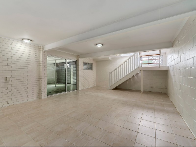 17 Quill Street, Stafford Heights QLD 4053