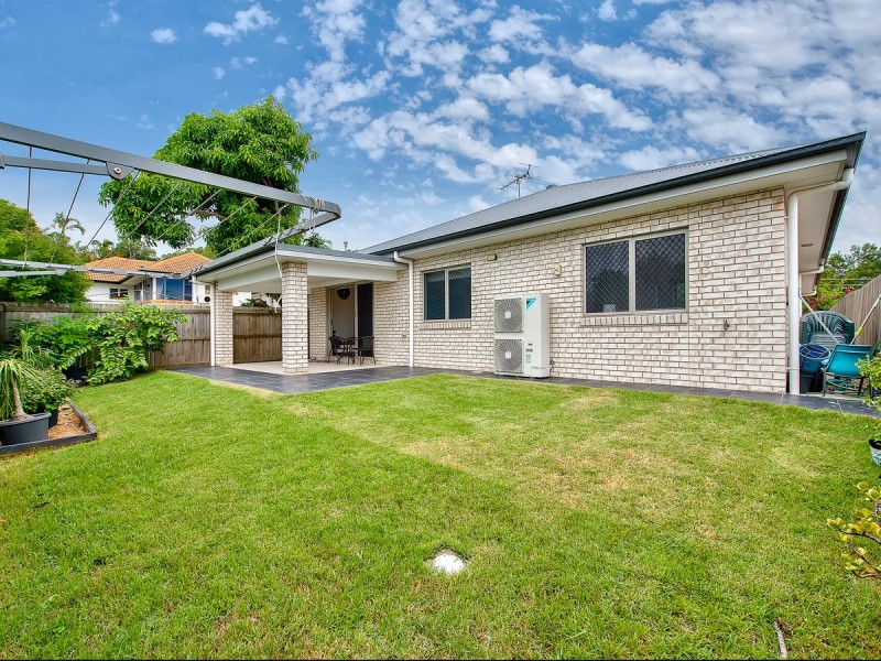 4 Cockle Street, Stafford QLD 4053