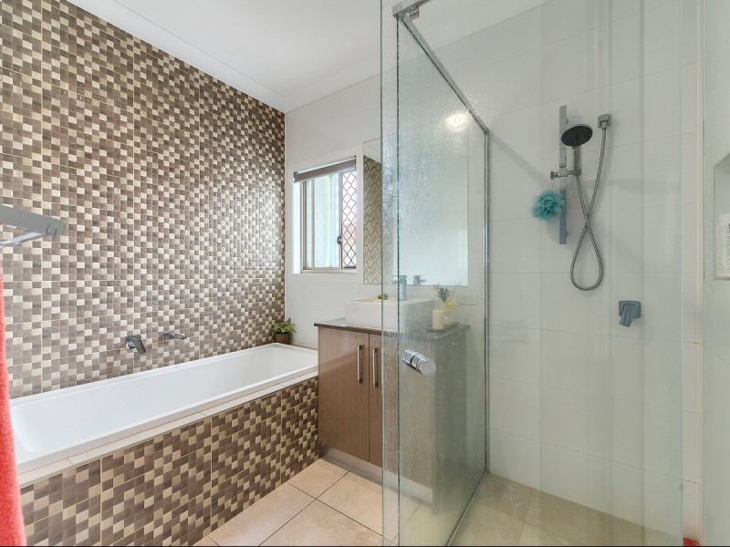 4 Cockle Street, Stafford QLD 4053