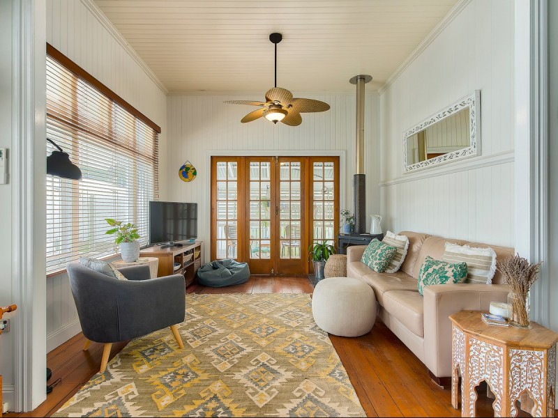 224 Kitchener Road, Stafford Heights QLD 4053