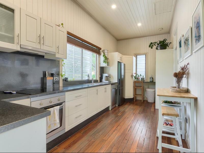 224 Kitchener Road, Stafford Heights QLD 4053