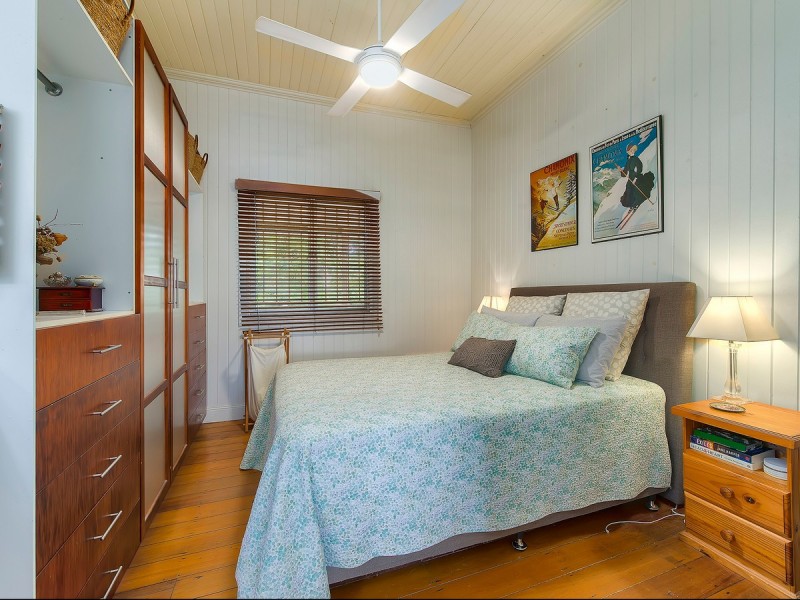 224 Kitchener Road, Stafford Heights QLD 4053