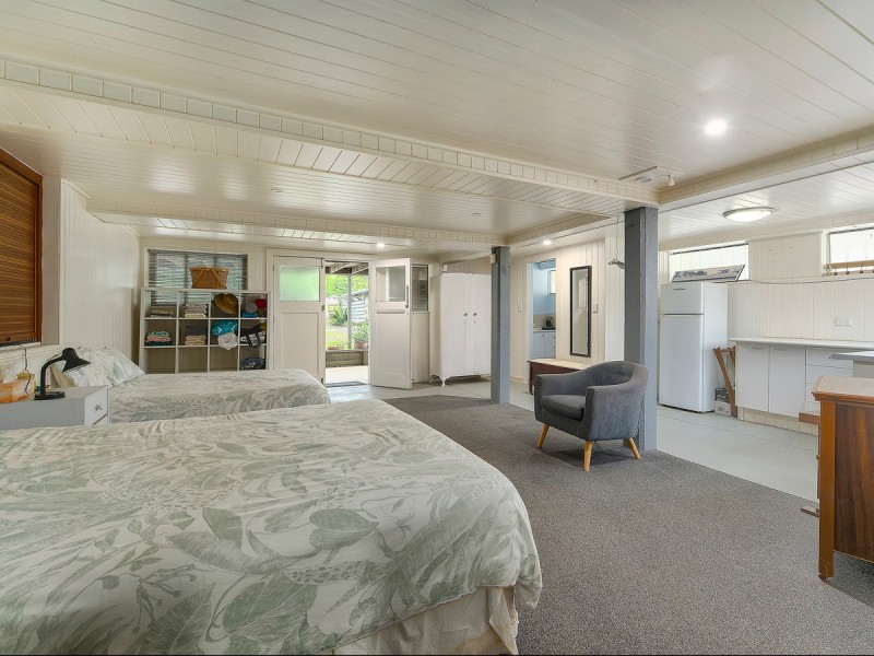 224 Kitchener Road, Stafford Heights QLD 4053