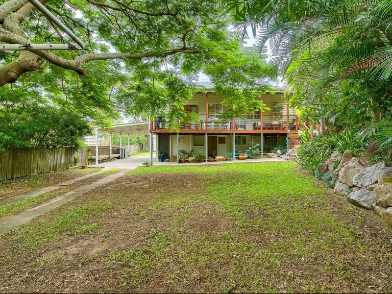 224 Kitchener Road, Stafford Heights QLD 4053