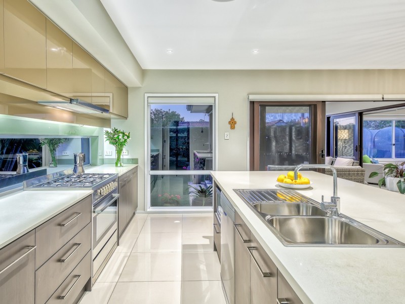 24 Fourteenth Avenue, Kedron QLD 4031