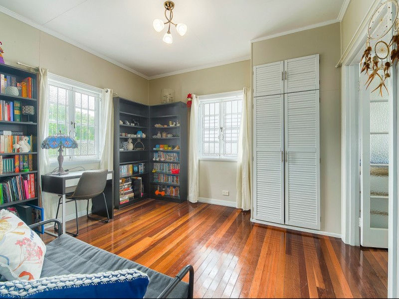 23 Allan Street, Kedron QLD 4031