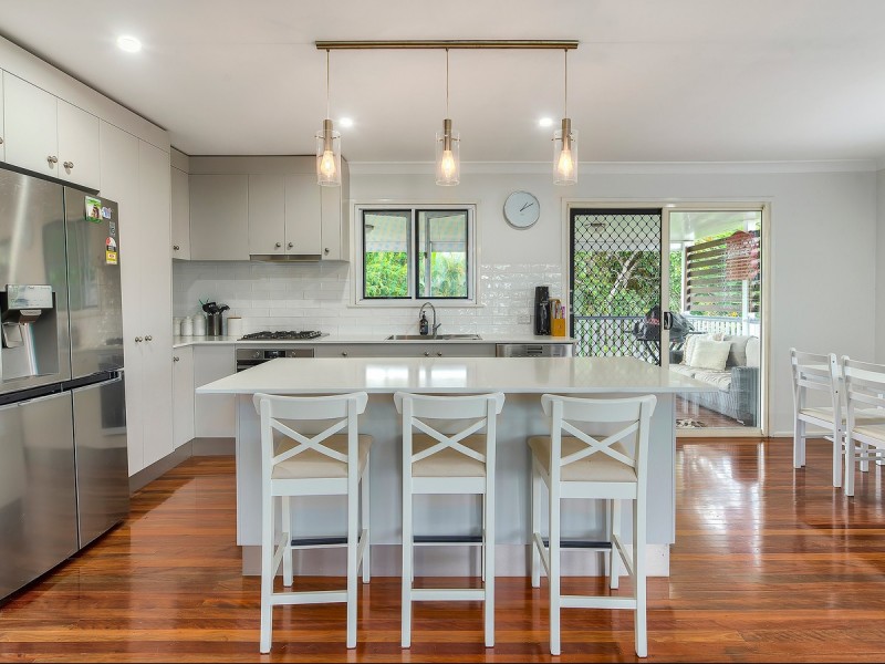 10 Dalkeith Street, Chermside West QLD 4032