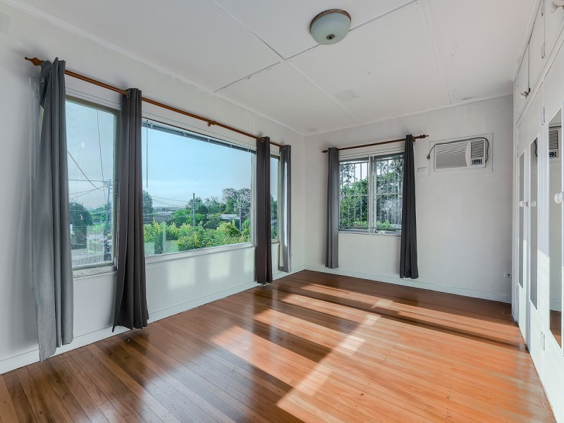 25 Farrant Street, Stafford Heights QLD 4053