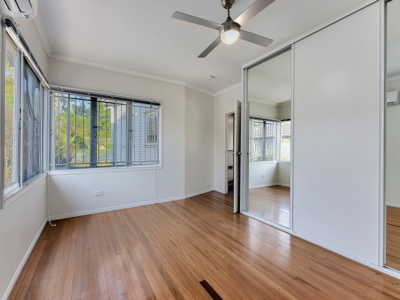 25 Farrant Street, Stafford Heights QLD 4053