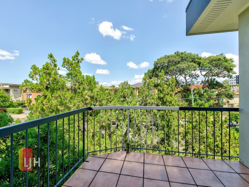 6/77 Farnell Street, Chermside QLD 4032