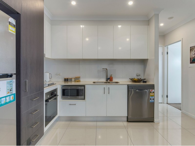 402/19 Isedale Street, Wooloowin QLD 4030