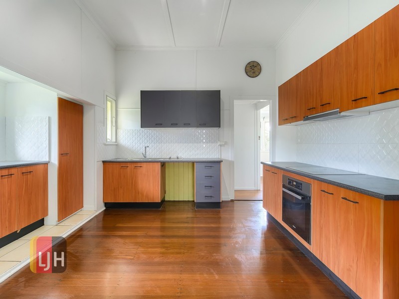 7 School Road, Stafford QLD 4053