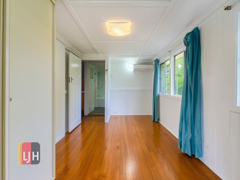 7 School Road, Stafford QLD 4053