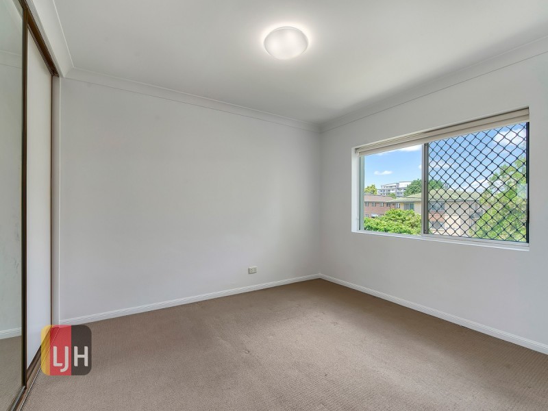 6/77 Farnell Street, Chermside QLD 4032