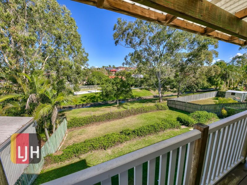 17 Costello Place, Stafford Heights QLD 4053
