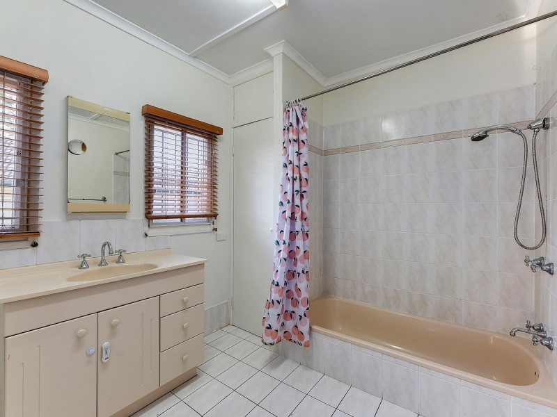 No. 25 Farrant Street, Stafford Heights QLD 4053