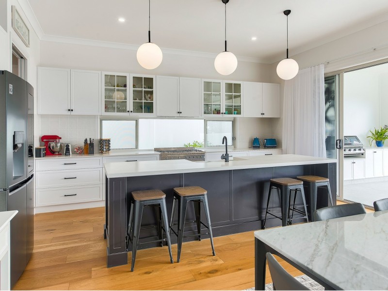 83 Scott Street, Stafford Heights QLD 4053