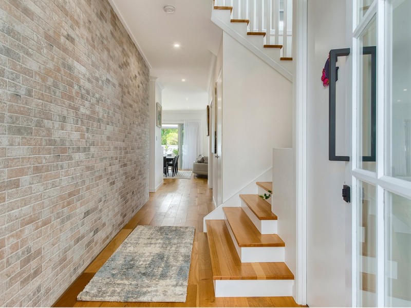 83 Scott Street, Stafford Heights QLD 4053