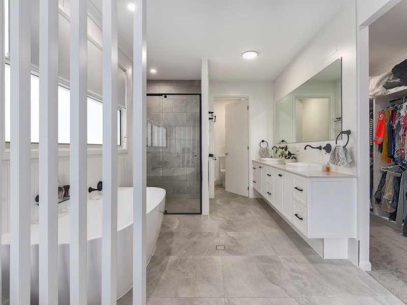 83 Scott Street, Stafford Heights QLD 4053