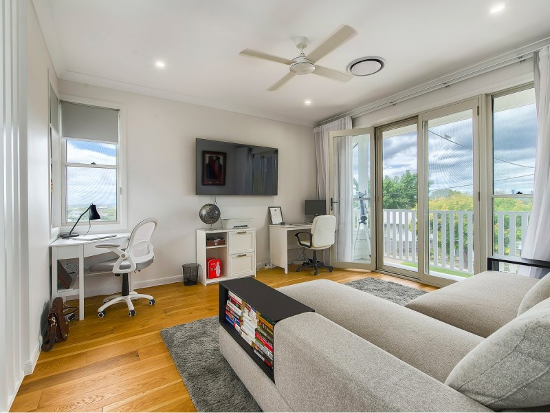 83 Scott Street, Stafford Heights QLD 4053