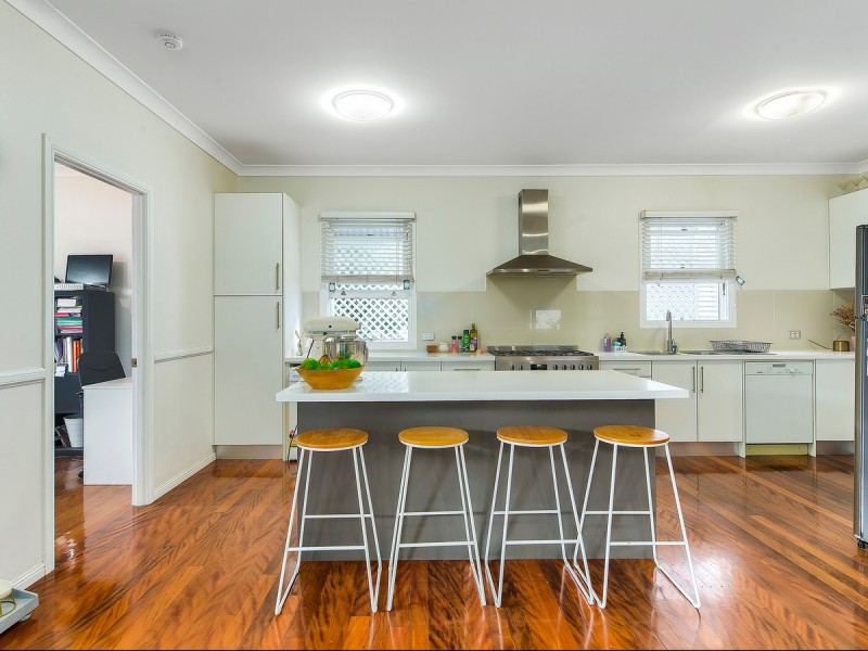 10 Tweed Street, Ashgrove QLD 4060