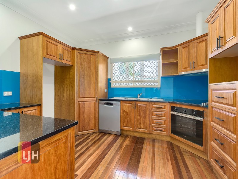 32 Watcombe Street, Wavell Heights QLD 4012