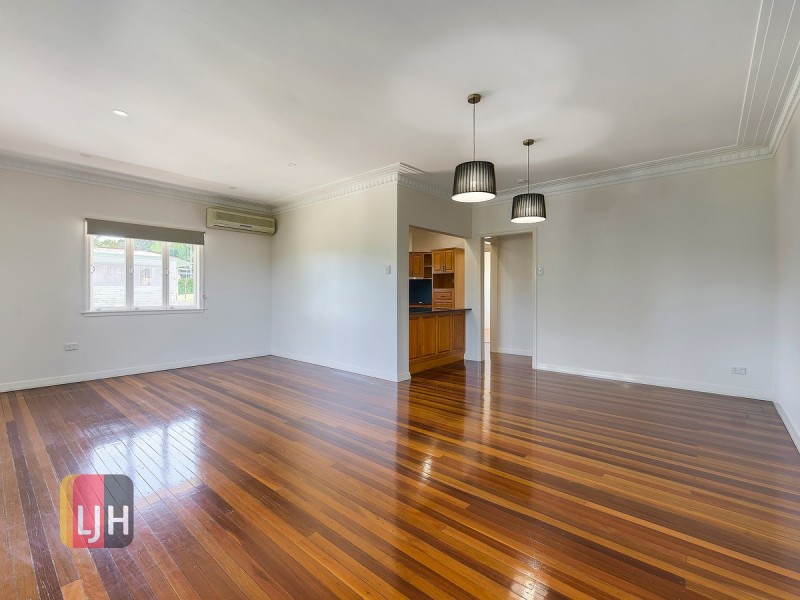32 Watcombe Street, Wavell Heights QLD 4012