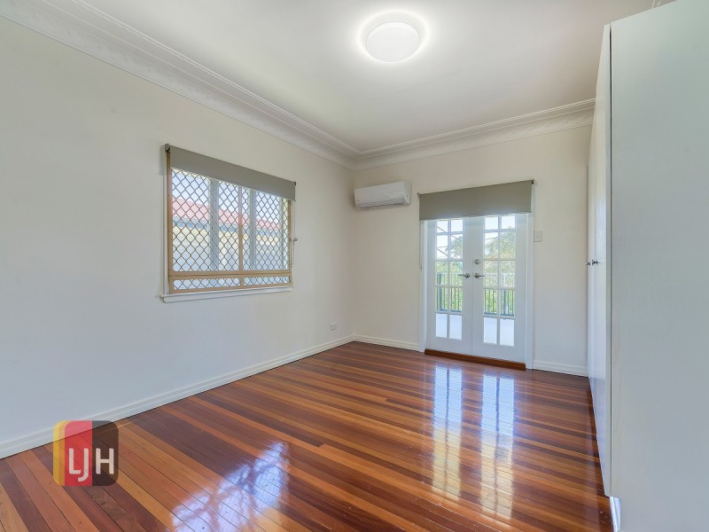 32 Watcombe Street, Wavell Heights QLD 4012