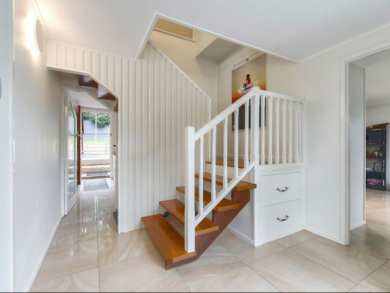 1 Redgrave Street, Stafford Heights QLD 4053