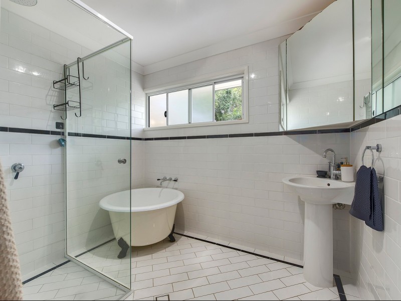 1 Redgrave Street, Stafford Heights QLD 4053