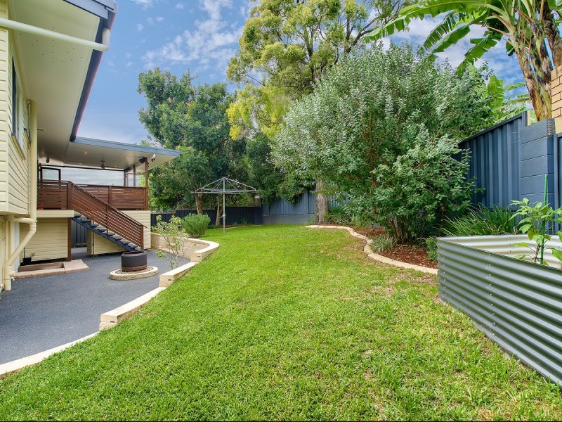 1 Redgrave Street, Stafford Heights QLD 4053