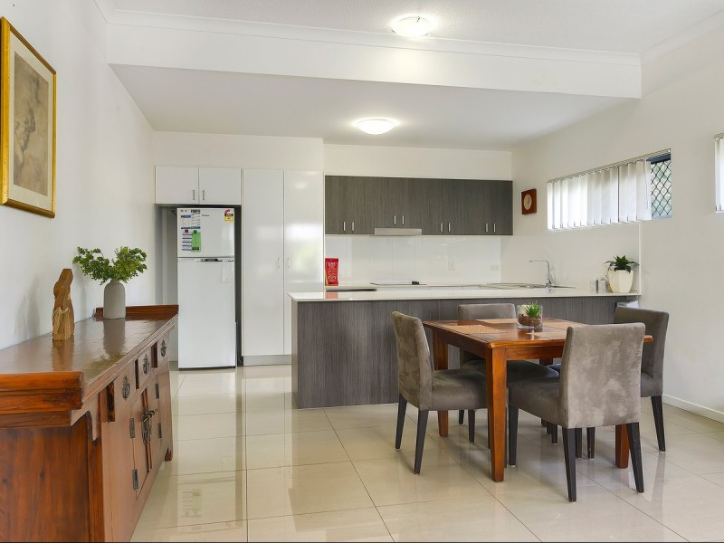 2/10 Dunkirk Street, Gaythorne QLD 4051