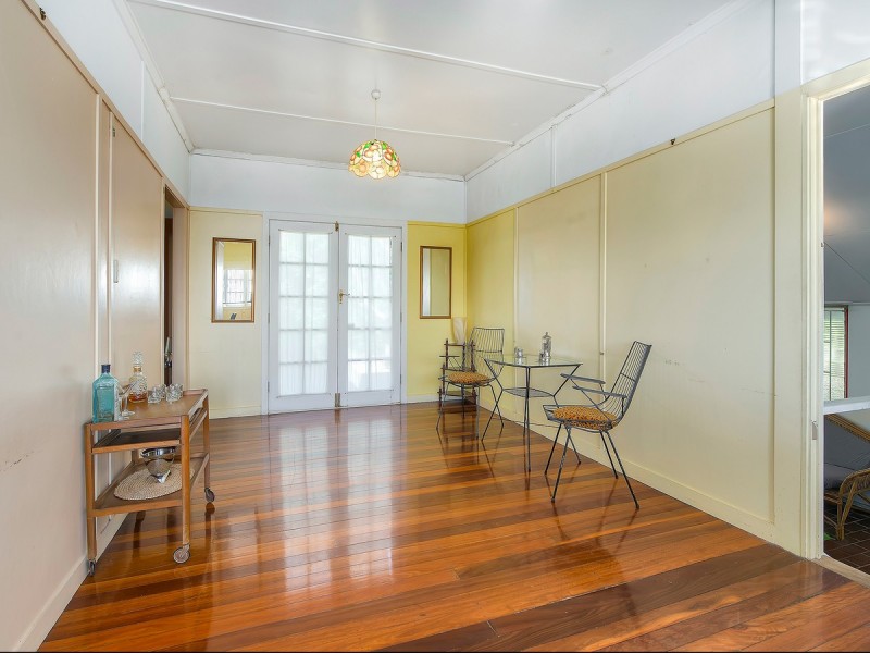 10 Kidgell Street, Stafford QLD 4053