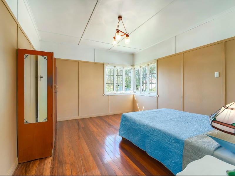 10 Kidgell Street, Stafford QLD 4053