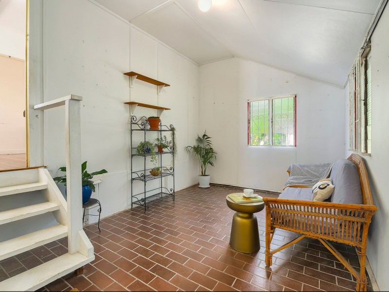 10 Kidgell Street, Stafford QLD 4053