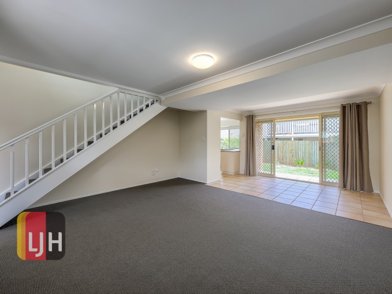2/11 Groom Street, Gordon Park QLD 4031