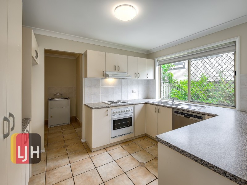 2/11 Groom Street, Gordon Park QLD 4031