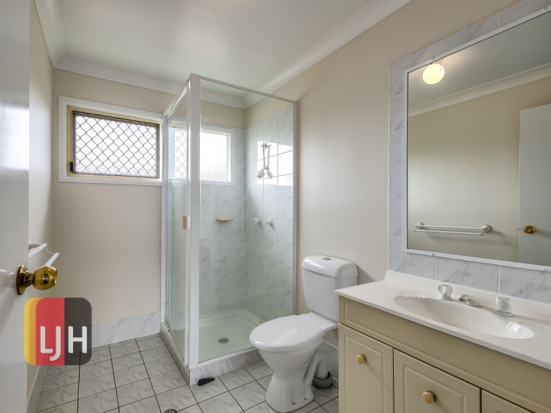 2/11 Groom Street, Gordon Park QLD 4031