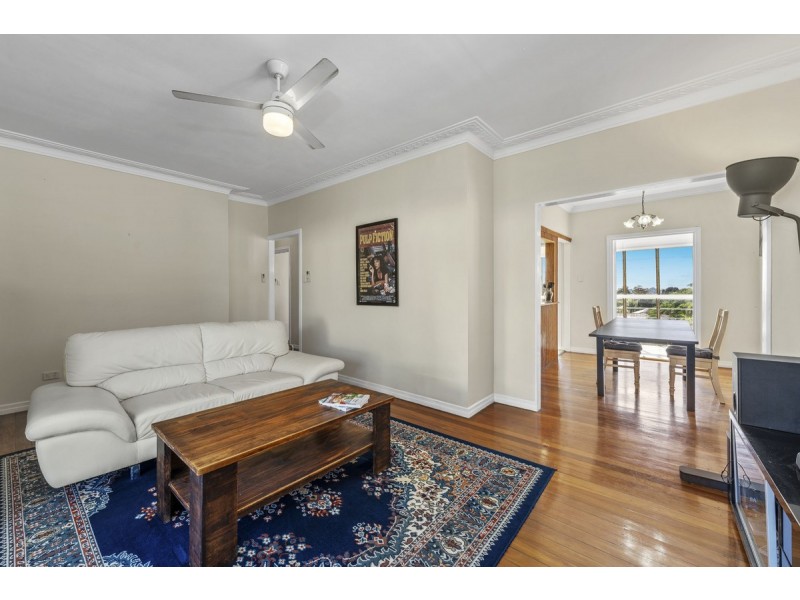 15 Pangeza Street, Stafford Heights QLD 4053