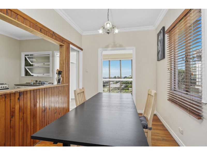 15 Pangeza Street, Stafford Heights QLD 4053