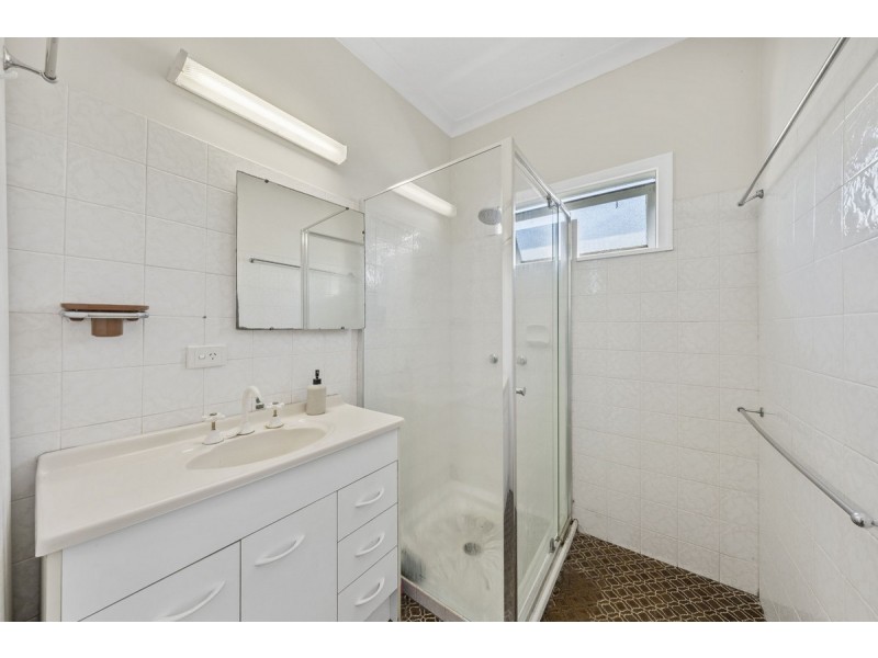 15 Pangeza Street, Stafford Heights QLD 4053