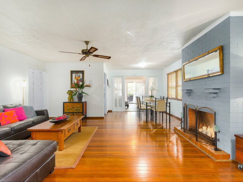 307 Kitchener Road, Stafford Heights QLD 4053