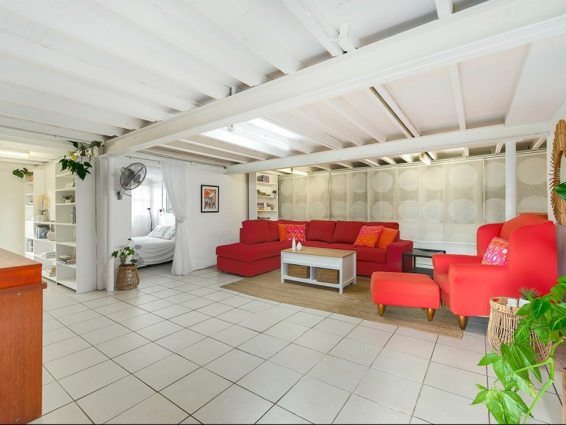 307 Kitchener Road, Stafford Heights QLD 4053