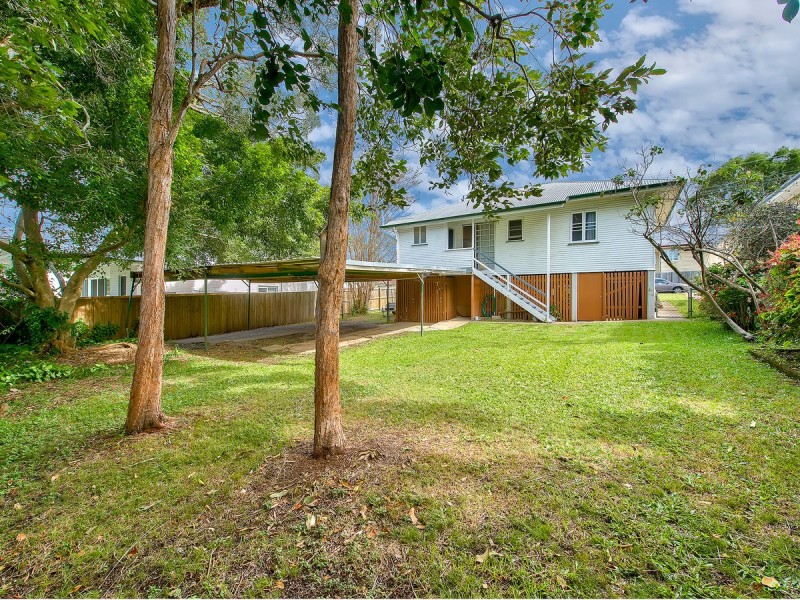 15 Parkdale Street, Kedron QLD 4031