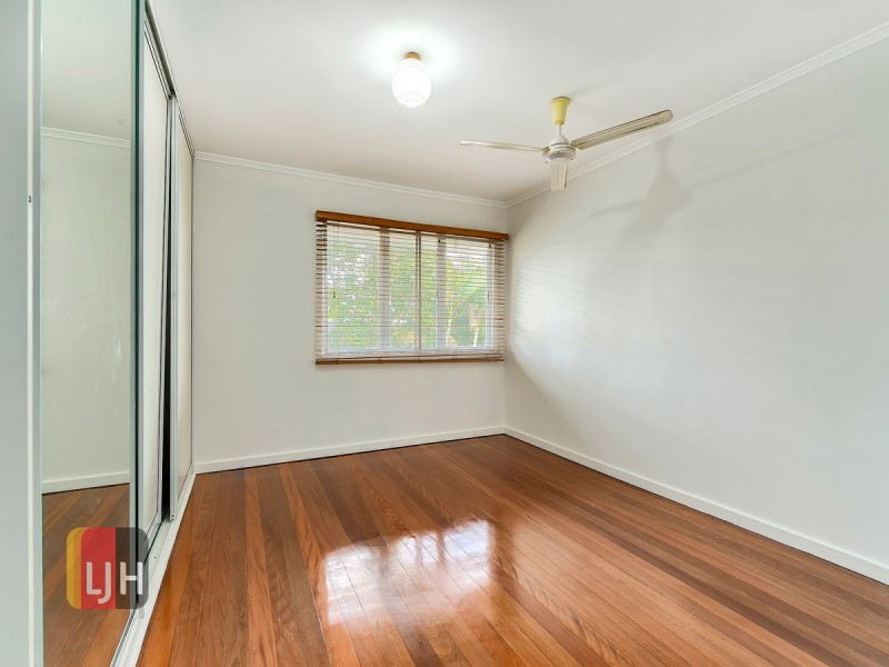 20 Burbank Street, Stafford Heights QLD 4053