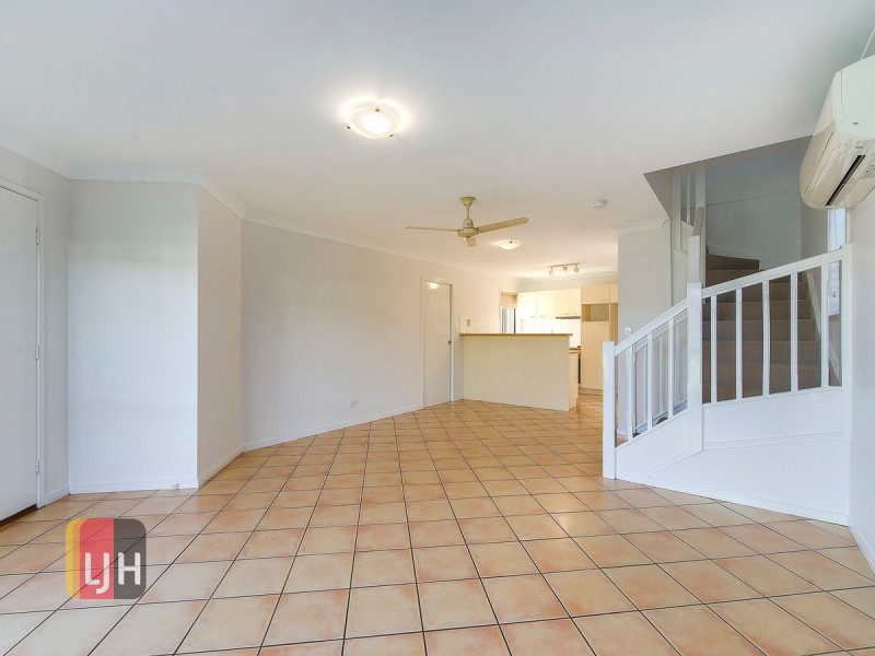 Townhouse 1/51 School Road, Stafford QLD 4053