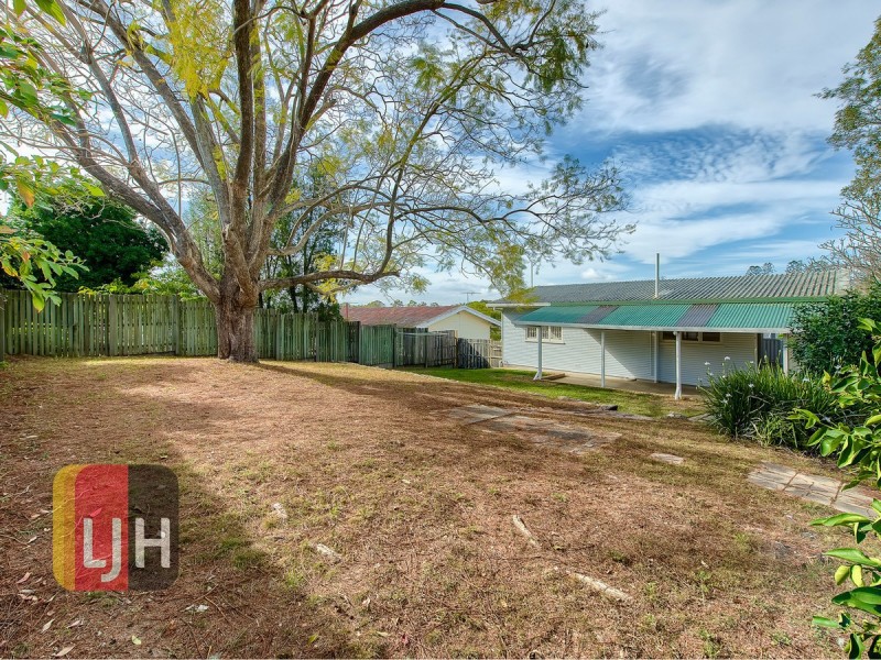 17 Quill Street, Stafford Heights QLD 4053