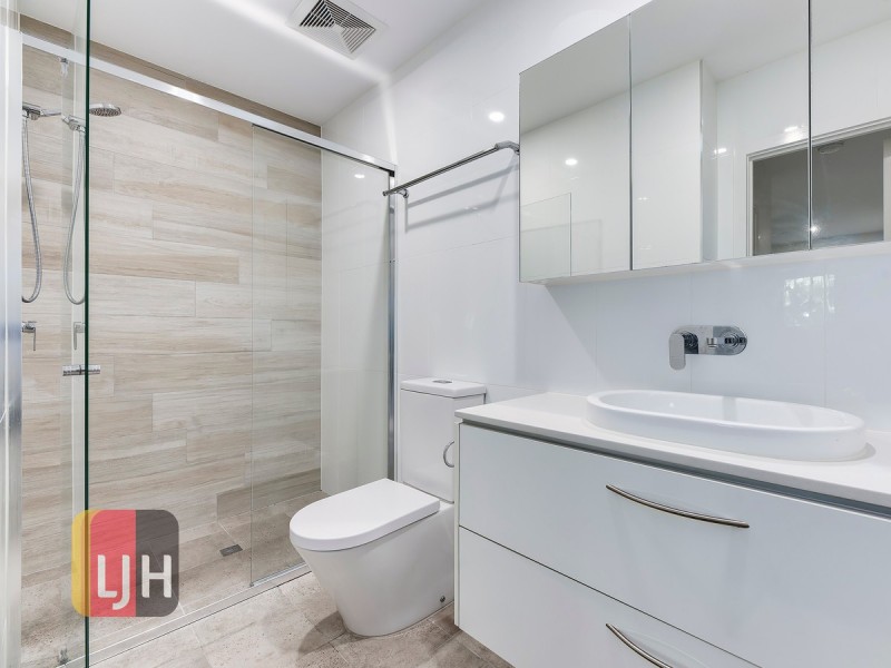 6/11 University Road, Mitchelton QLD 4053